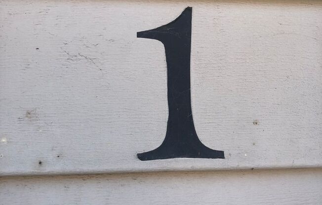 3 beds, 1.5 baths, 1,480 sqft, $1,575, Unit WC-1