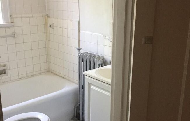 1 bed, 1 bath, 500 sqft, $850, Unit 16