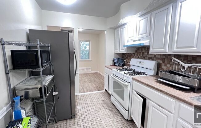 2070 E 55 ST
