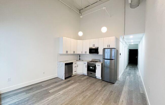 2 beds, 1 bath, 950 sqft, $1,895, Unit 518
