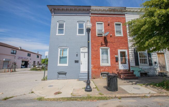 Lovely 3 BR/1 BA EOG Townhome in Brooklyn!