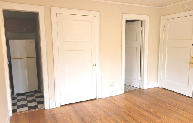 Studio, 1 bath, $825, Unit 413