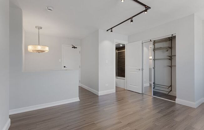 1 bed, 1.5 baths, 667 sqft, $2,400, Unit 24L