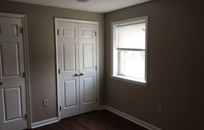 2 beds, 1 bath, $1,195, Unit Building A Unit 9