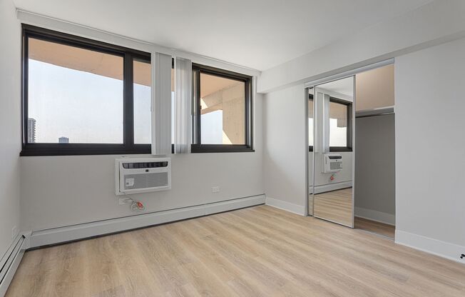 3 beds, 1.5 baths, 1,001 sqft, $3,300, Unit 26H