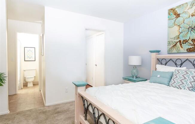 Large Comfortable Bedrooms With Closet at Heron Pointe Apartments & Townhomes, Fresno
