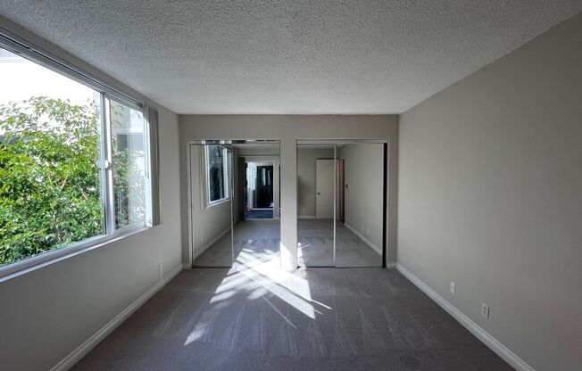 2 beds, 1 bath, $3,425, Unit 204