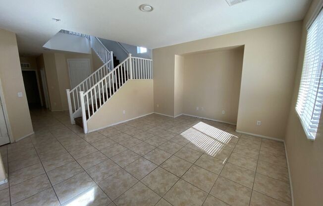 Beautiful 3 Bedroom 2 and 1/2 Bathrooms House in Summerlin! Property Wont Last Long!