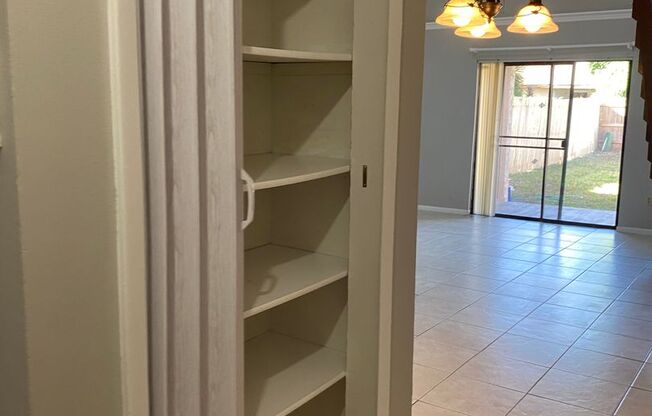 2 bedroom + loft, 2 bathroom townhome near UCF