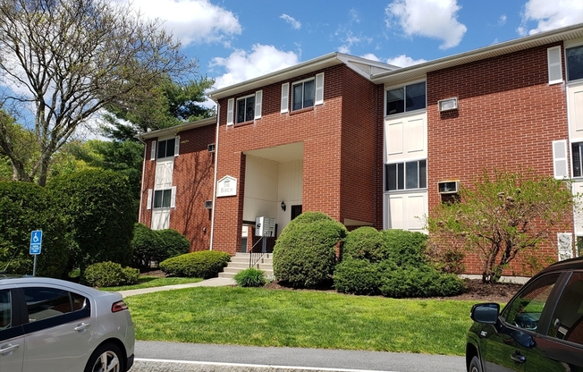 11 DAILEY ST