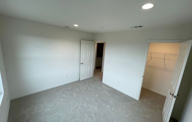 3 Bed 3 Bath Townhouse in San Marcos - Brand New