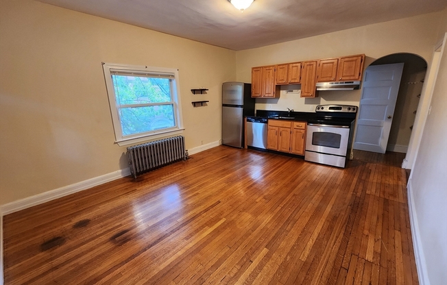 1 bed, 1 bath, 700 sqft, $2,000, Unit 2