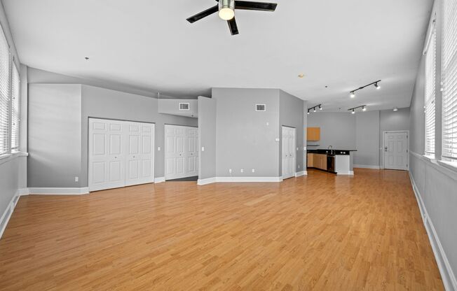 Studio, 1 bath, 1,000 sqft, $1,900, Unit 308