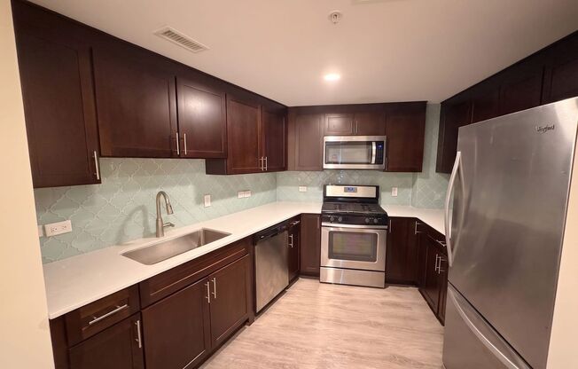2 beds, 1 bath, 826 sqft, $2,600, Unit 510