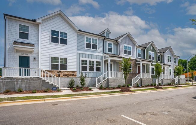 Cozy Townhome with 2 car garage!