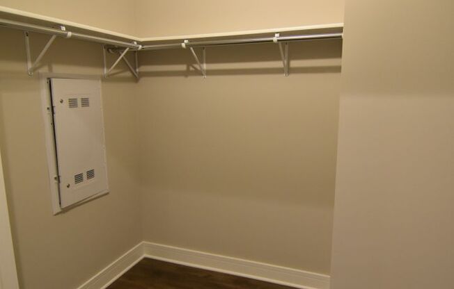 1 bed, 1 bath, 673 sqft, $3,200, Unit 3833-419