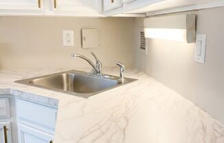 2026 Move-In Special – $500 LEASE SIGNING BONUS!! Spacious Top-Floor 2-Bedroom Condo with Balcony in Bladensburg