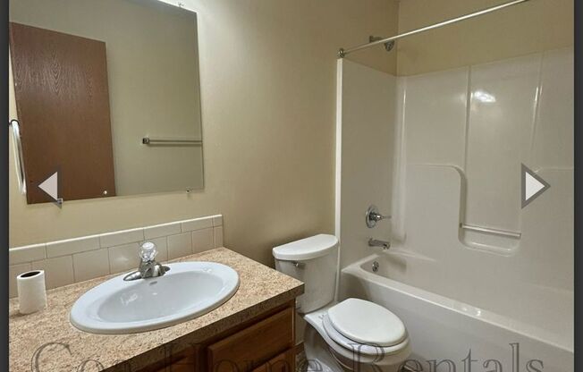 2 beds, 1 bath, $799