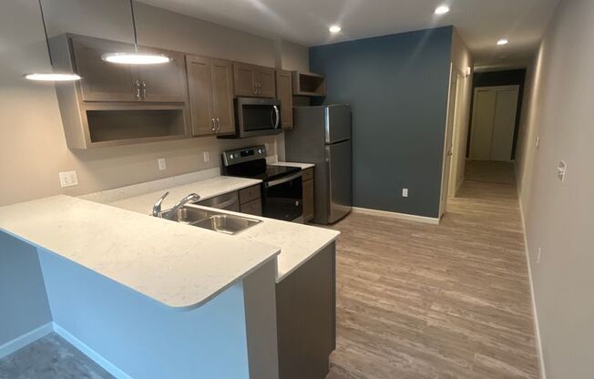 Studio, 1 bath, 500 sqft, $995, Unit 22