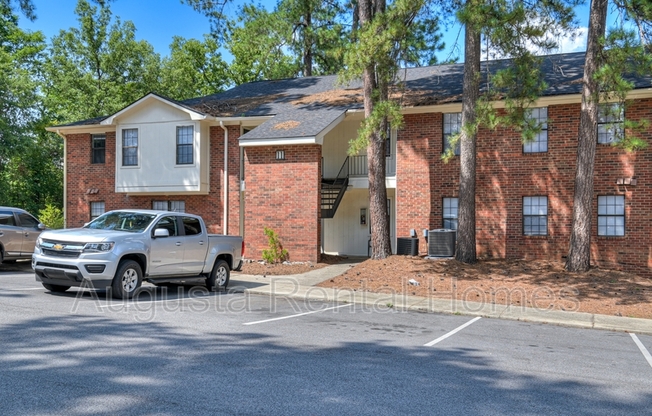 2515 CTR W PKWY