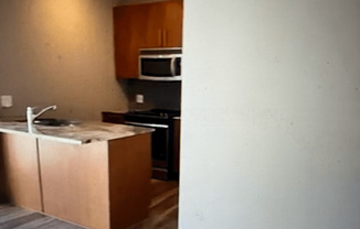 11 W GRAND