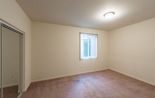 3 beds, 2.5 baths, 1,576 sqft, $3,700, Unit 8700-302