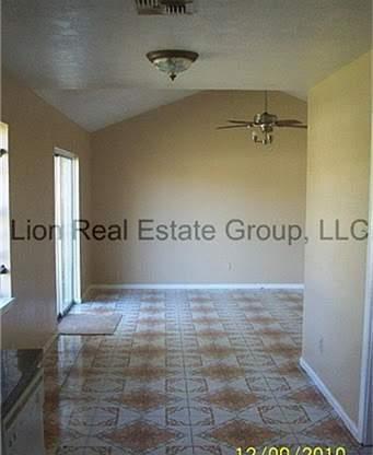 4 beds, 2 baths, $1,750