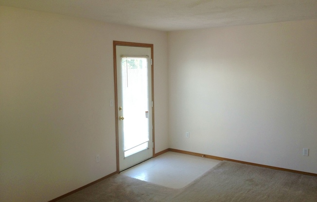 2 beds, 1 bath, $1,495