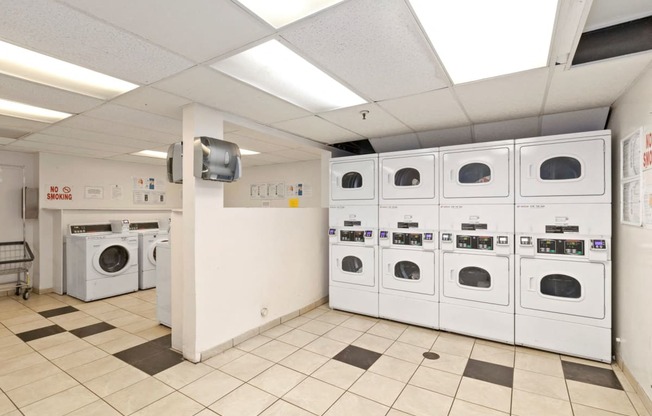 Apartments Culver City Laundry Room