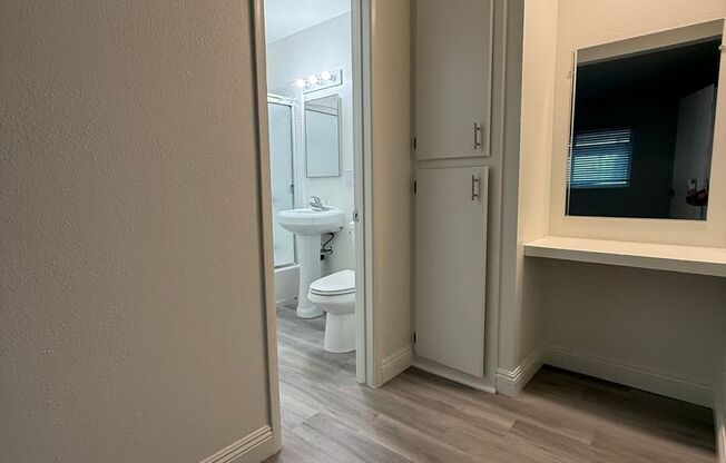 1 bed, 1 bath, 525 sqft, $1,875, Unit 9121-2