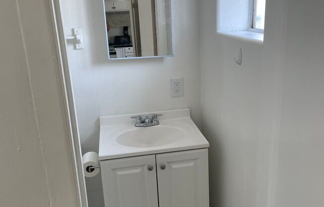 Studio, 1 bath, $595