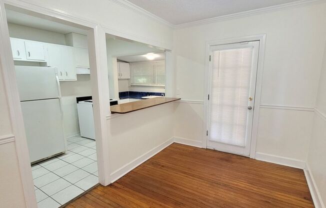 2 beds, 1 bath, $1,295