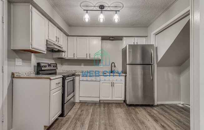 238 ALEXANDRIA DR