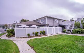 Saugus Townhome For Rent In Bouquet Canyon Village