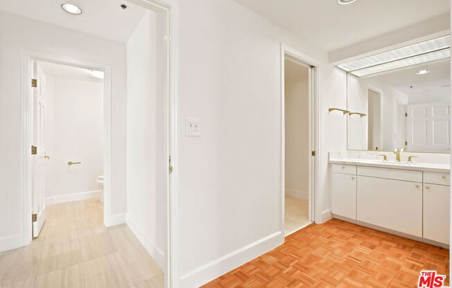 2 beds, 3 baths, 2,018 sqft, $10,499, Unit 1104