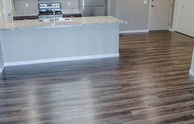 3 beds, 2 baths, 1,301 sqft, $1,665, Unit 102