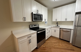 2 beds, 1 bath, 900 sqft, $3,692, Unit 2