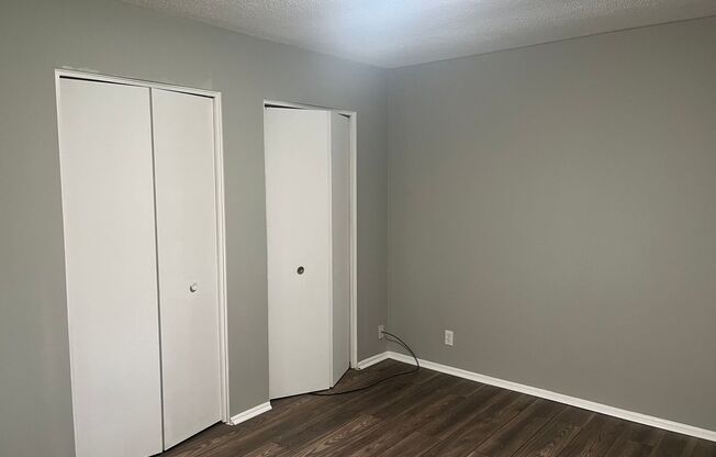 2 beds, 1 bath, 720 sqft, $900