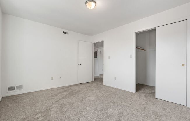 2 beds, 1 bath, 960 sqft, $1,350, Unit 199-8