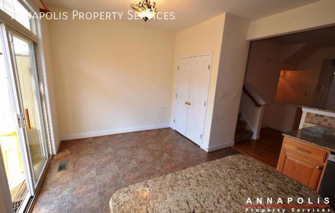 828 STONEHURST CT