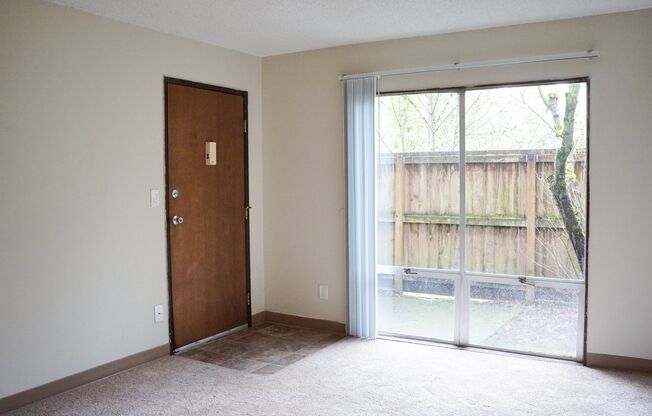 Great Garden Level 1Bdr Near OHSU with Private Patio!