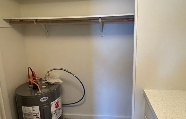 Studio, 1 bath, 425 sqft, $688, Unit 1018C