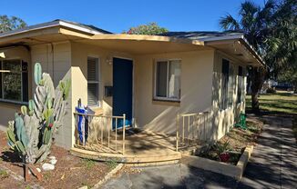 2 beds, 1 bath, $1,600