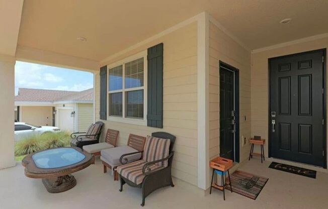 Beautiful home - Mother-in-law suite!