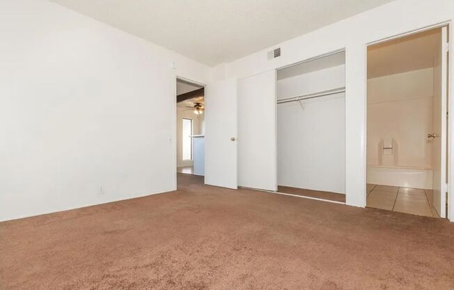 1 bed, 1 bath, 600 sqft, $1,045, Unit 2-55