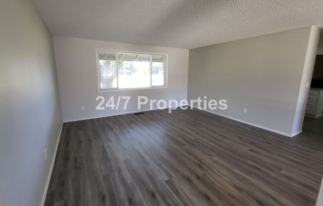 New Everything! - Beautiful Ranch Home in Gresham