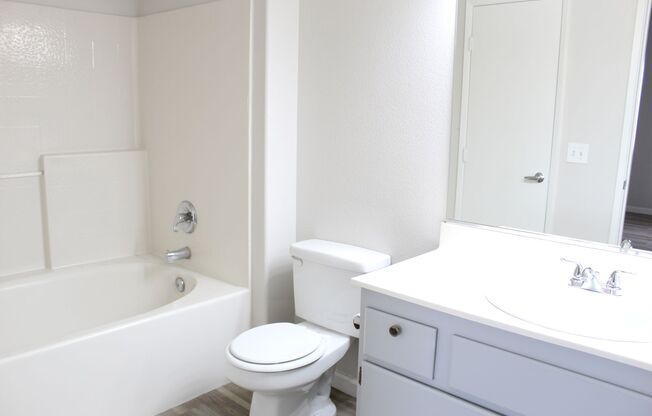 2 beds, 2 baths, $1,350, Unit # 2103