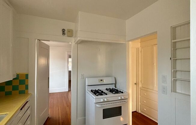 1 bed, 1 bath, $1,850, Unit 289