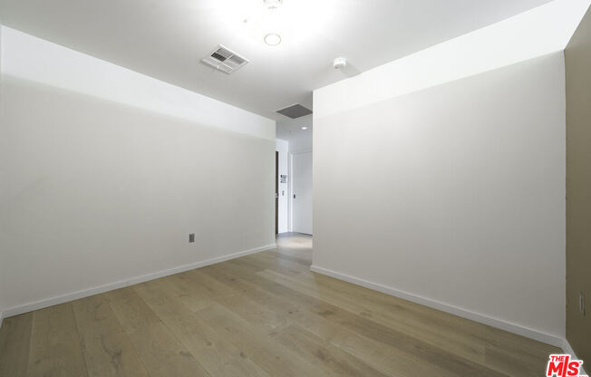 2 beds, 2 baths, 1,140 sqft, $4,500, Unit 1406