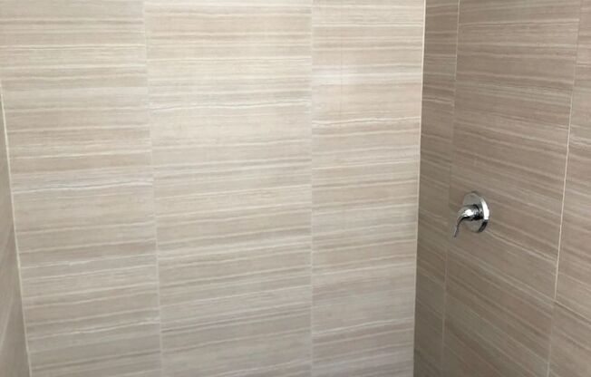 Studio, 1 bath, 430 sqft, $1,000, Unit Unit #11